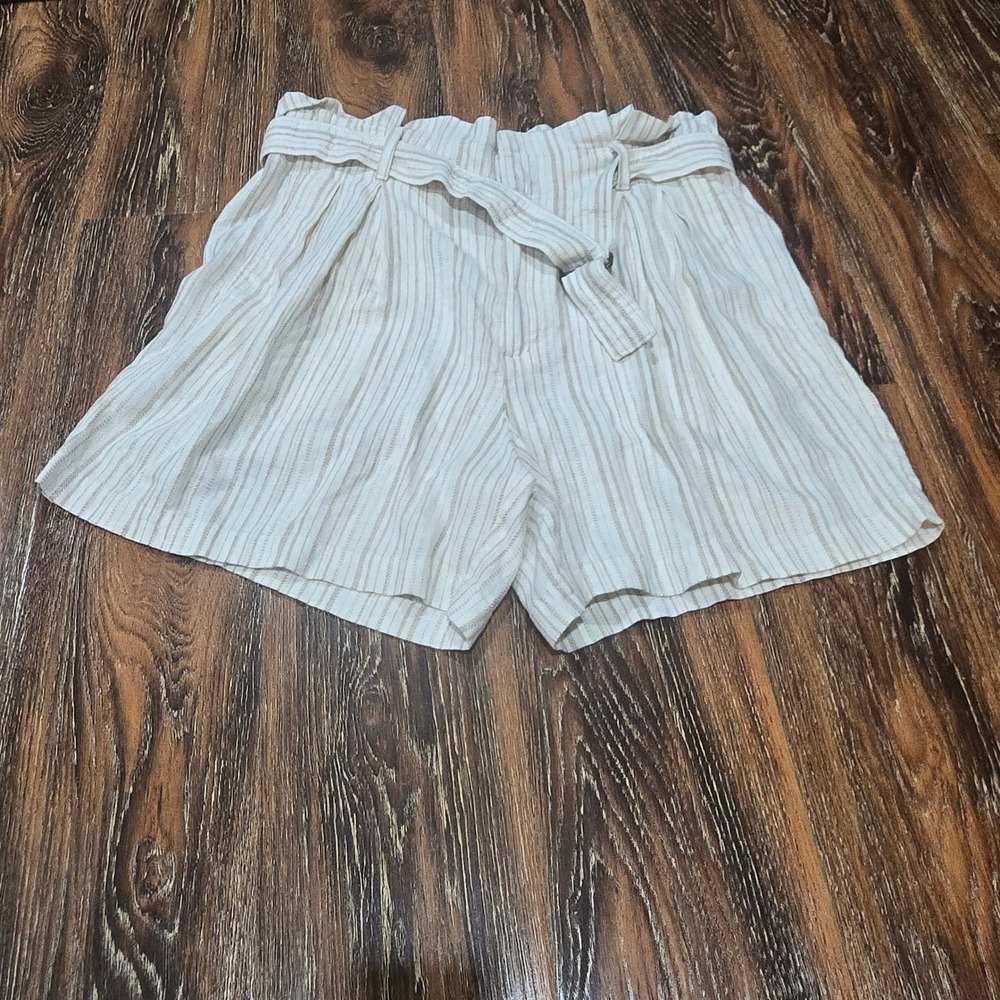 Banana Republic 12 Striped Shorts Womens Cream Linen Blend Paperbag Waist Belted